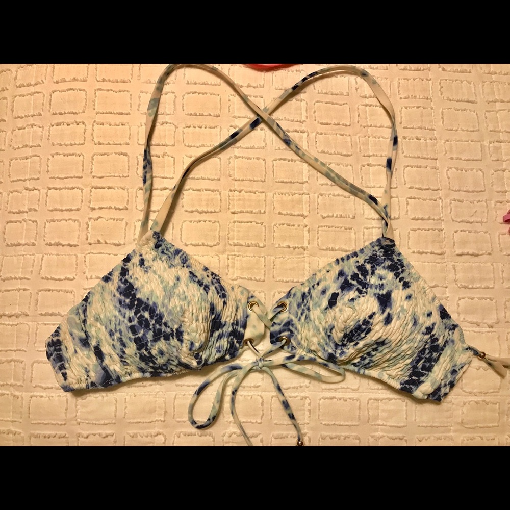 Victoria’s Secret bikini top